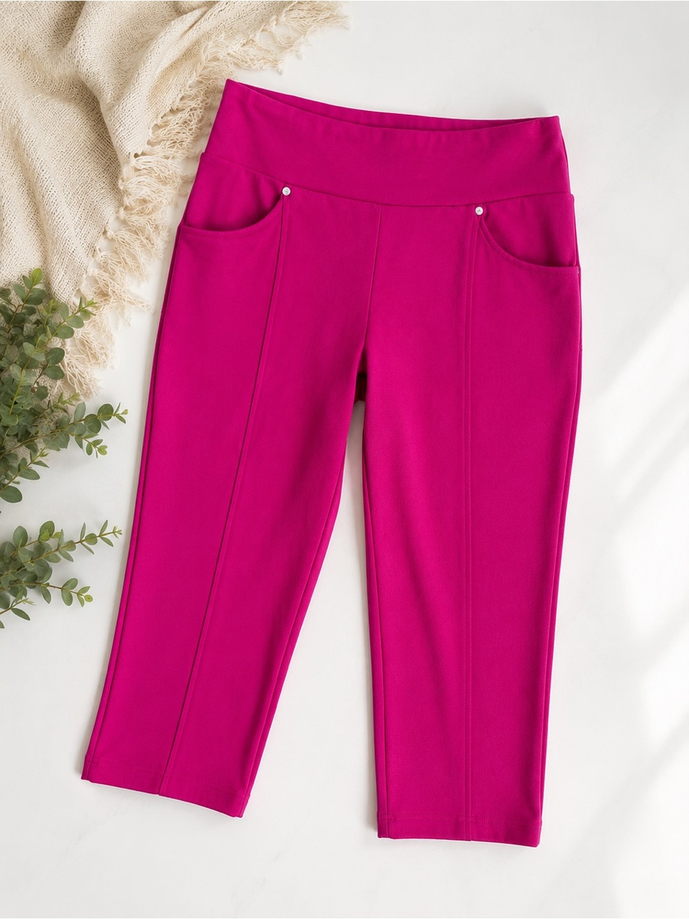 SOHO Apparel Ltd. Hot Pink Pull-On Capri Pants | Size Large | Stretch | Pockets